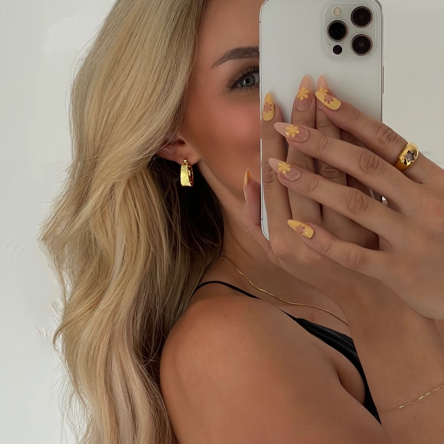 Ribbed Hoops in Gold